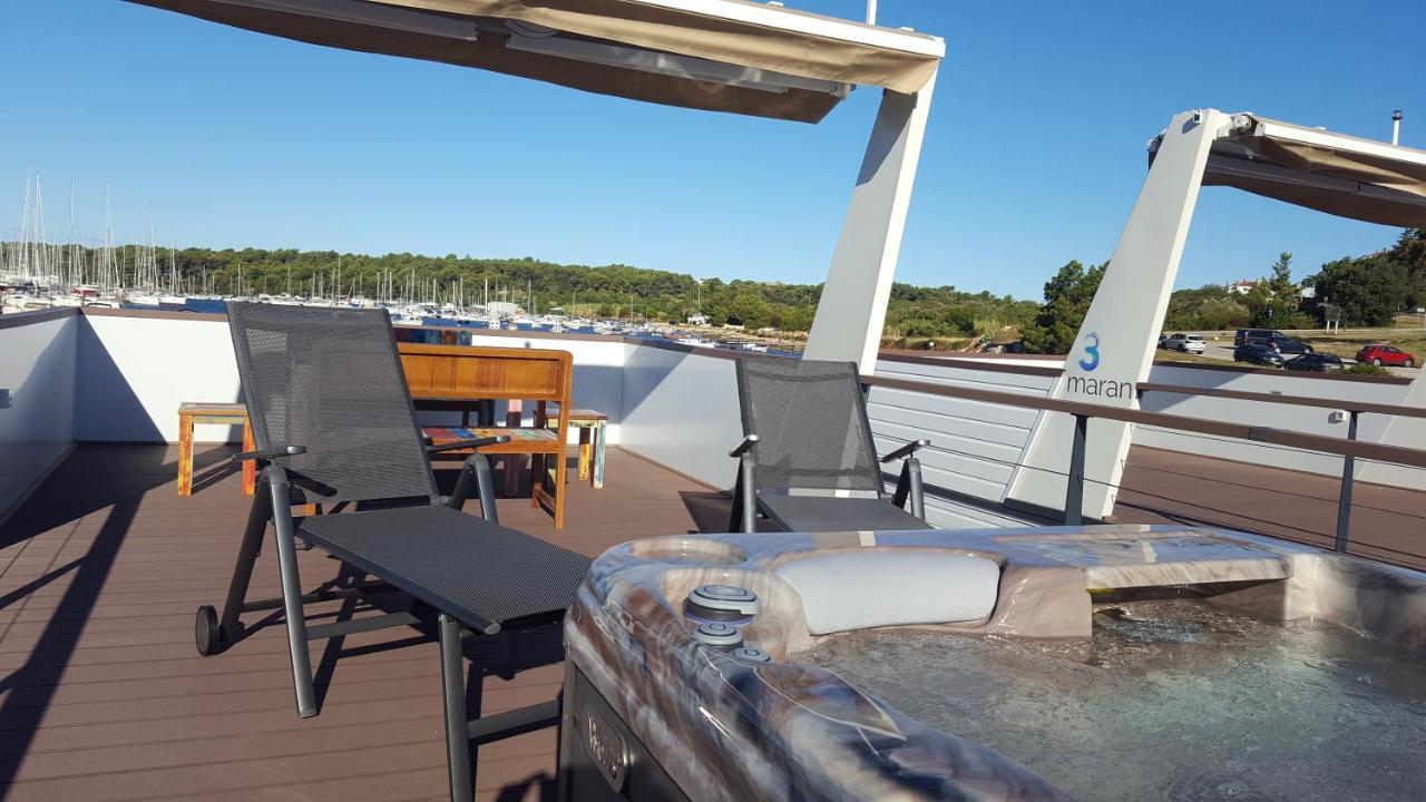 普拉 House Boat - Floating House Sofia酒店 外观 照片