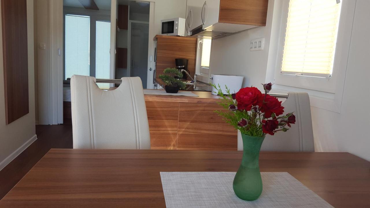 普拉 House Boat - Floating House Sofia酒店 外观 照片