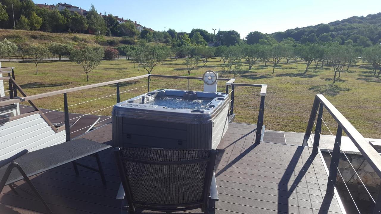 普拉 House Boat - Floating House Sofia酒店 外观 照片