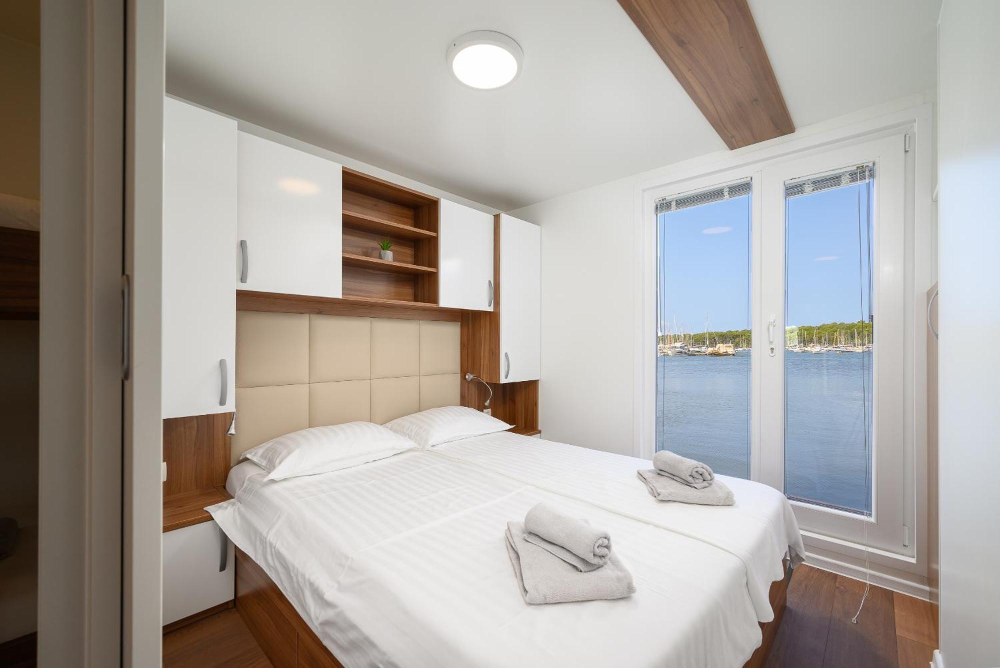 普拉 House Boat - Floating House Sofia酒店 外观 照片